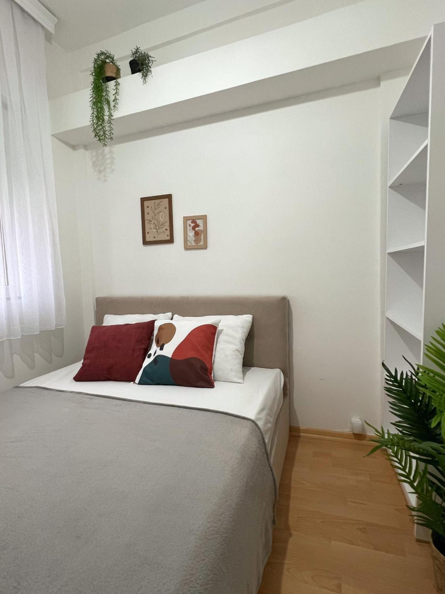 Charming 2 Bedroom Apartment Skopje Luaran gambar