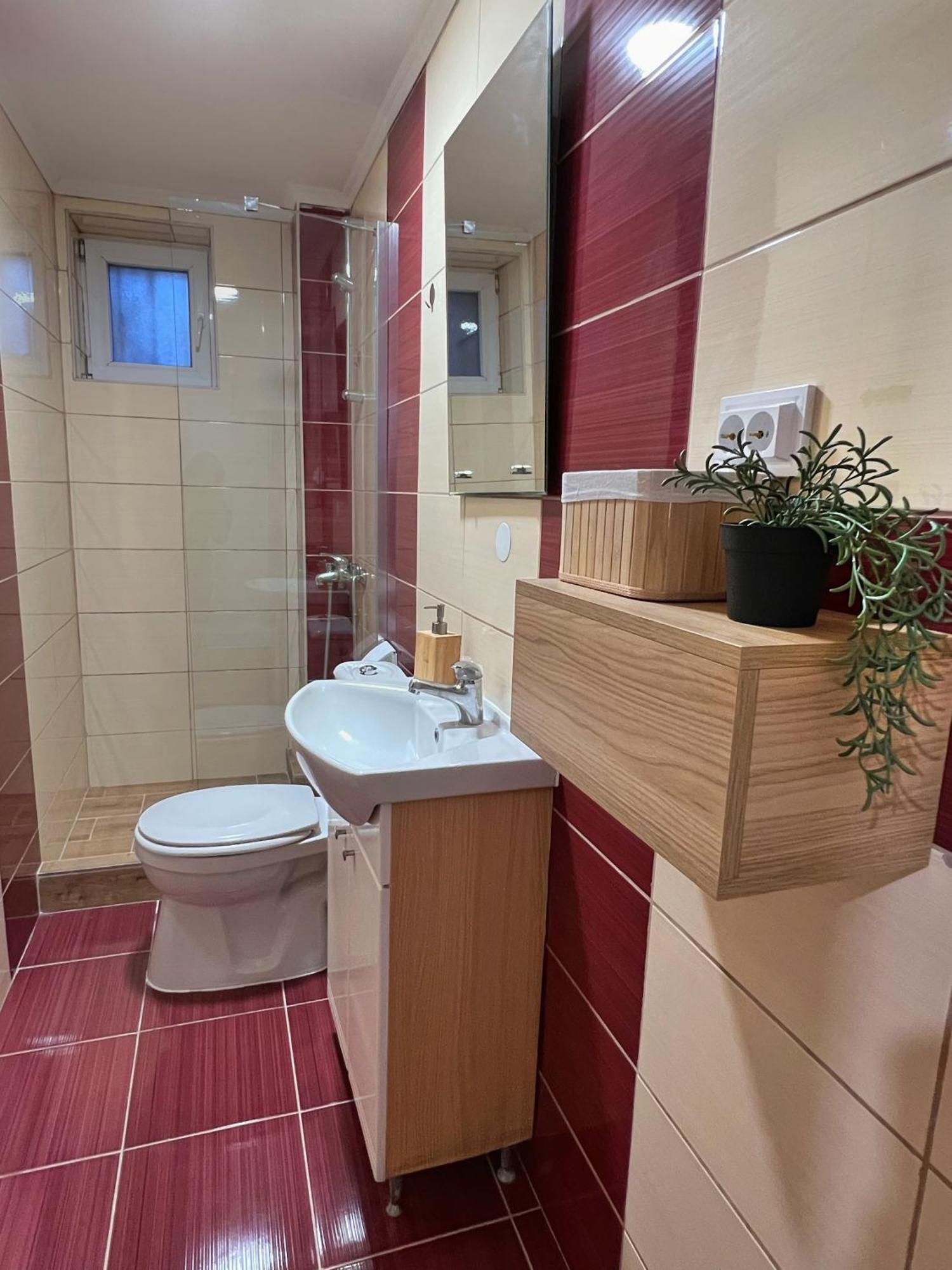 Charming 2 Bedroom Apartment Skopje Luaran gambar